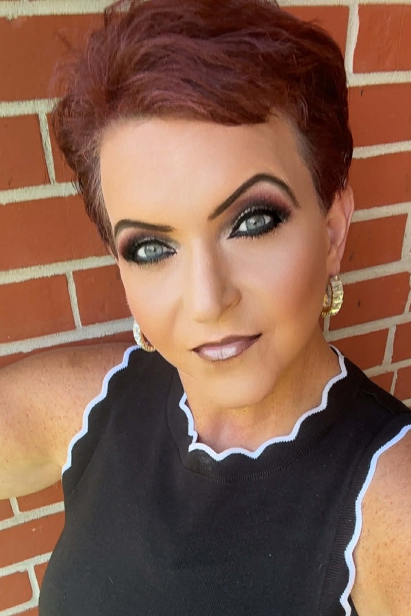 Cruise Brothers Travel Agent Julie Savage